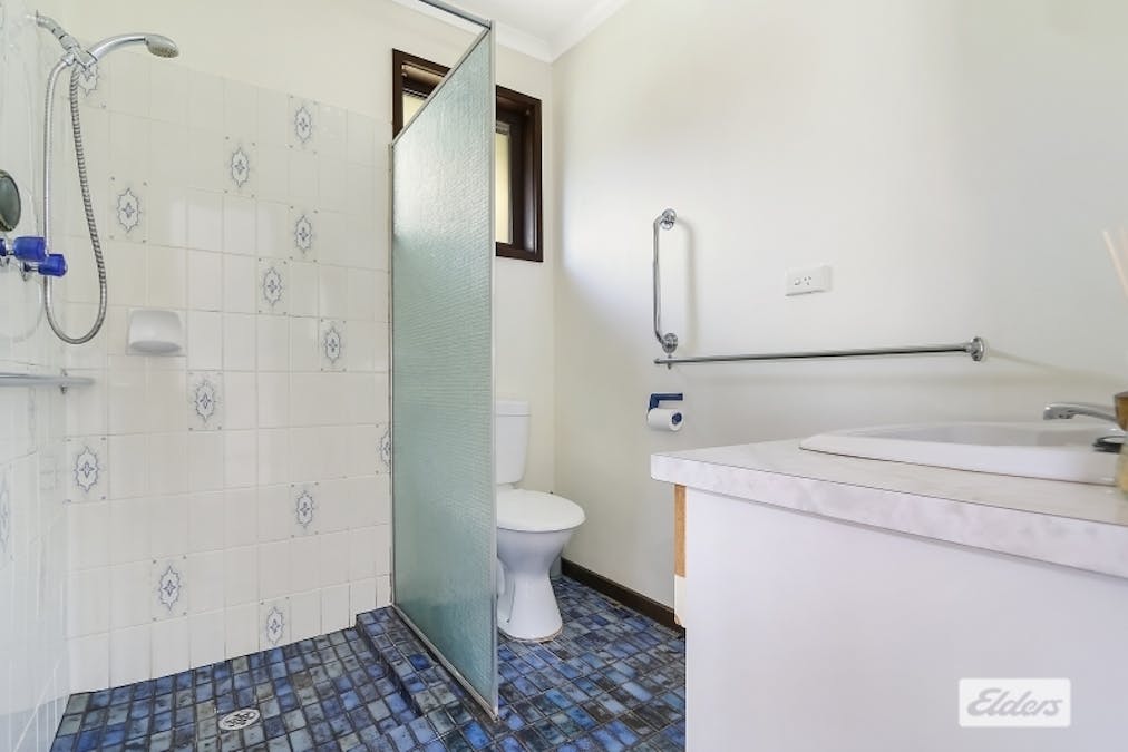 2 Sapphire Circuit, Wodonga, VIC, 3690 - Image 6