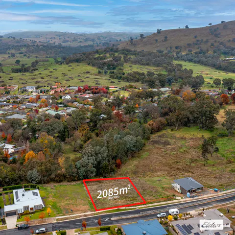 62 Clarendon Avenue — photo from Elders Real Estate Albury/Wodonga