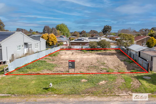 4 Burke Street — photo from Elders Real Estate Albury/Wodonga