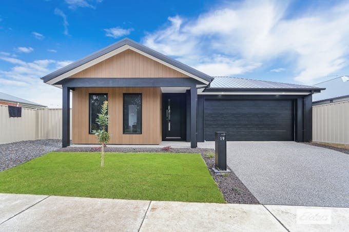 19 Axford Boulevard, Wodonga, VIC, 3690 - Image 1