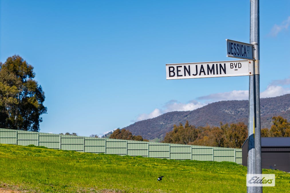 11 Benjamin Boulevard, Tangambalanga, VIC, 3691 - Image 5