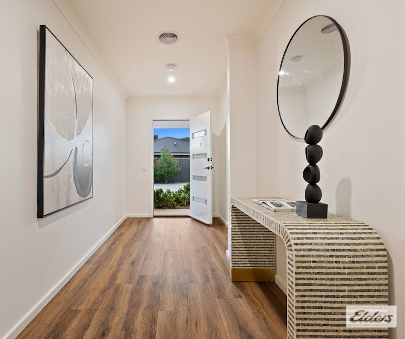 2/99  Stanton Drive, Thurgoona, NSW, 2640 - Image 2