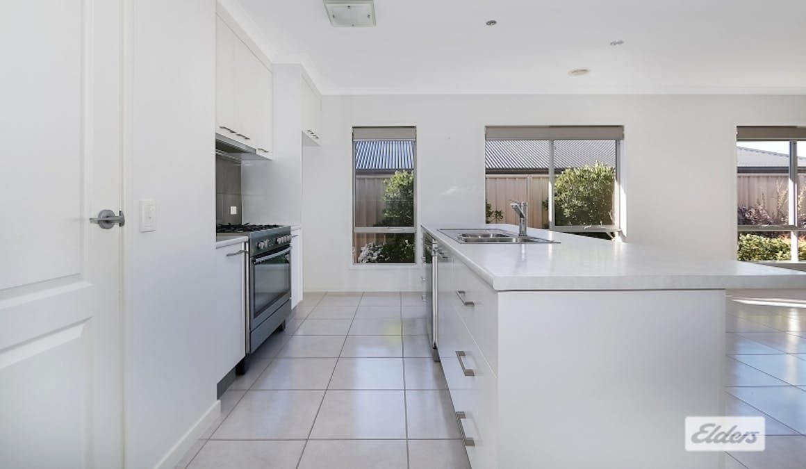 11 Gurney Crescent, Wodonga, VIC, 3690 - Image 5