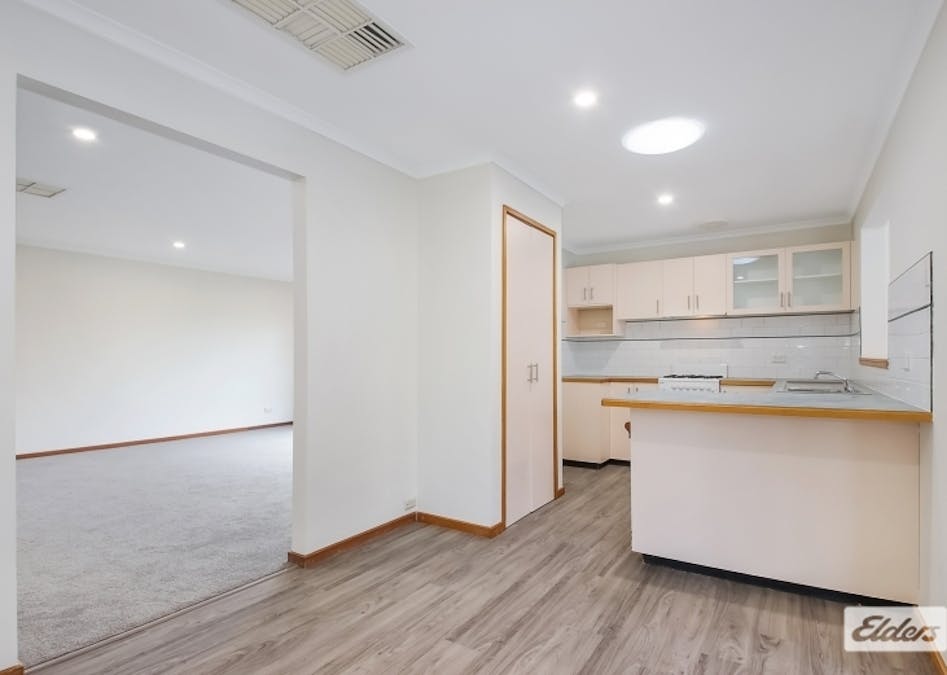 4 Bourke Crescent, Wodonga, VIC, 3690 - Image 3