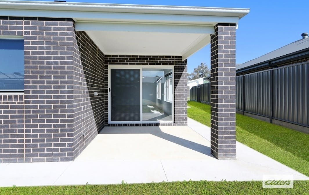39 Clare Circuit, Thurgoona, NSW, 2640 - Image 8