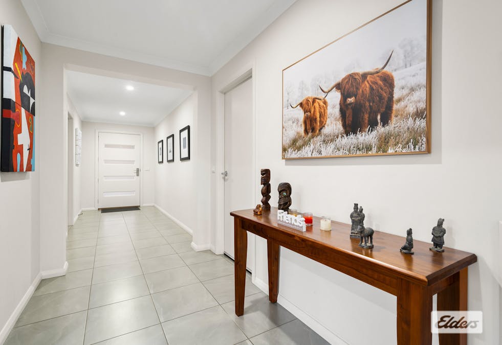 28 Grieve Way, Wodonga, VIC, 3690 - Image 3
