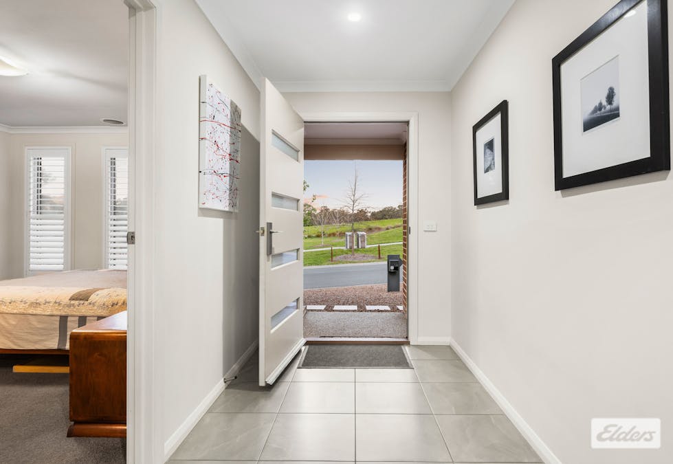 28 Grieve Way, Wodonga, VIC, 3690 - Image 2