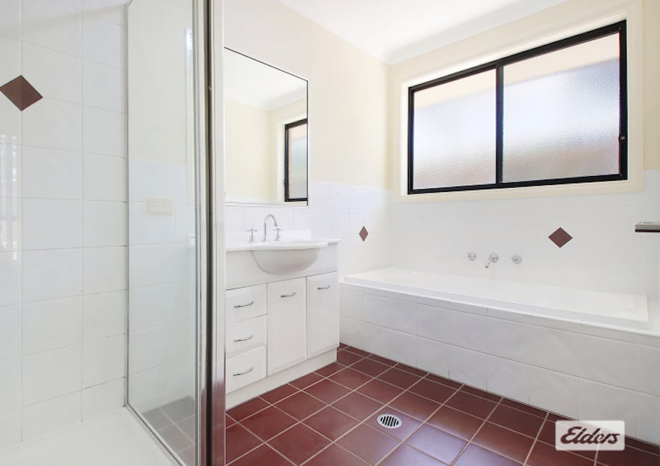 2/24 Dillagar Place, Springdale Heights, NSW, 2641 - Image 4