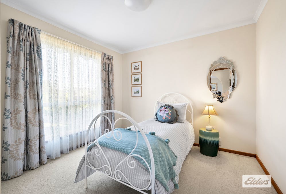 12 Pinot Crescent, Corowa, NSW, 2646 - Image 12