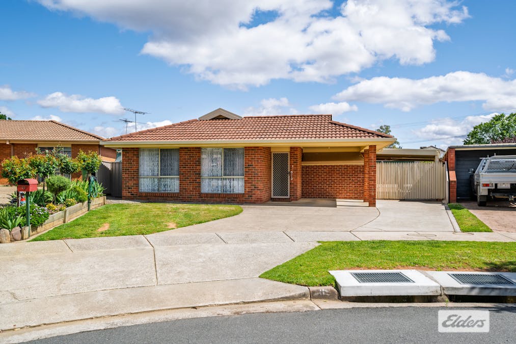 11 Sonia Court, West Wodonga, VIC, 3690 - Image 2