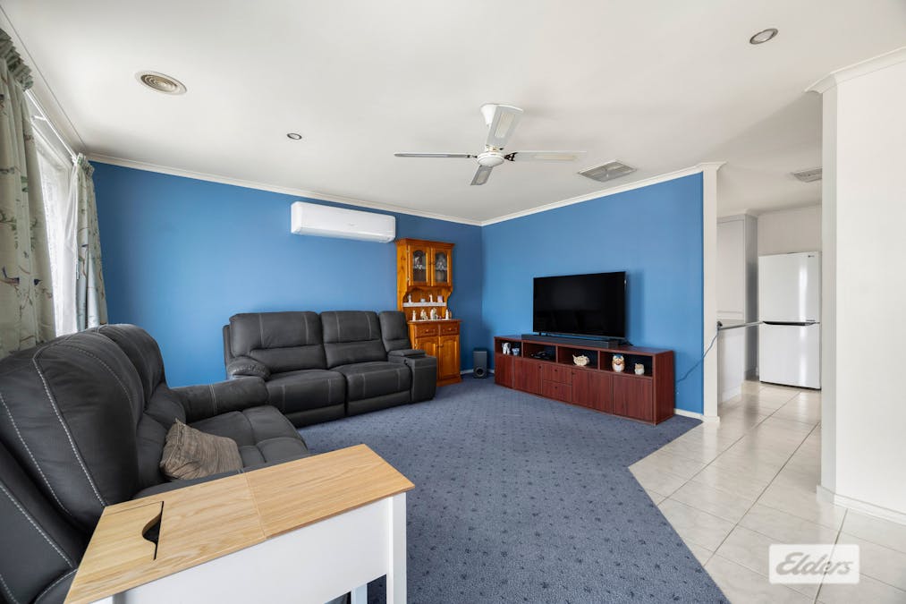 11 Sonia Court, West Wodonga, VIC, 3690 - Image 3