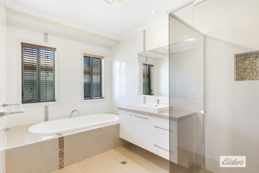 30 Golflinks Avenue, West Wodonga, VIC, 3690 - Image 7