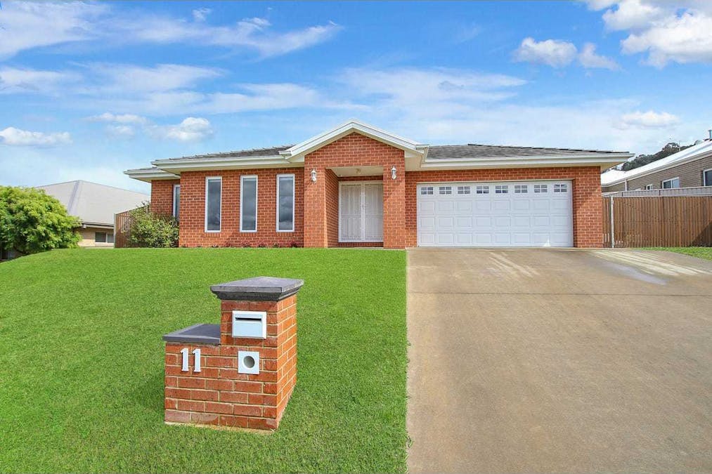 11 Dempster Place, Leneva, VIC, 3691 - Image 2