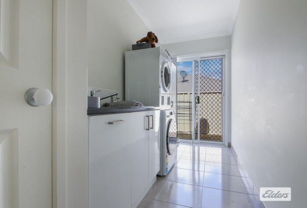 11 Dempster Place, Leneva, VIC, 3691 - Image 16