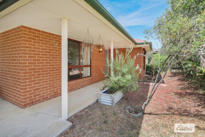 12 Bel-Air Street, West Wodonga, VIC, 3690 - Image 1