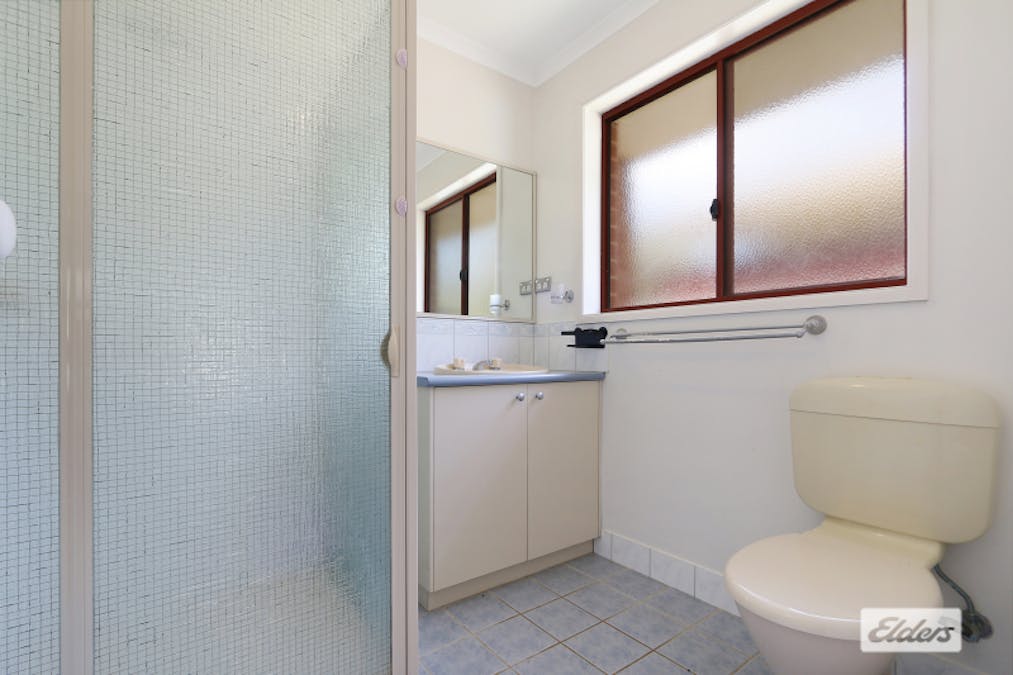 12 Bel-Air Street, West Wodonga, VIC, 3690 - Image 4