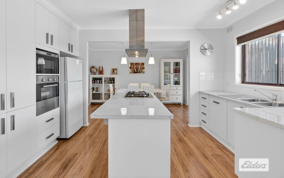 16 Harris Street, Rutherglen, VIC, 3685 - Image 2