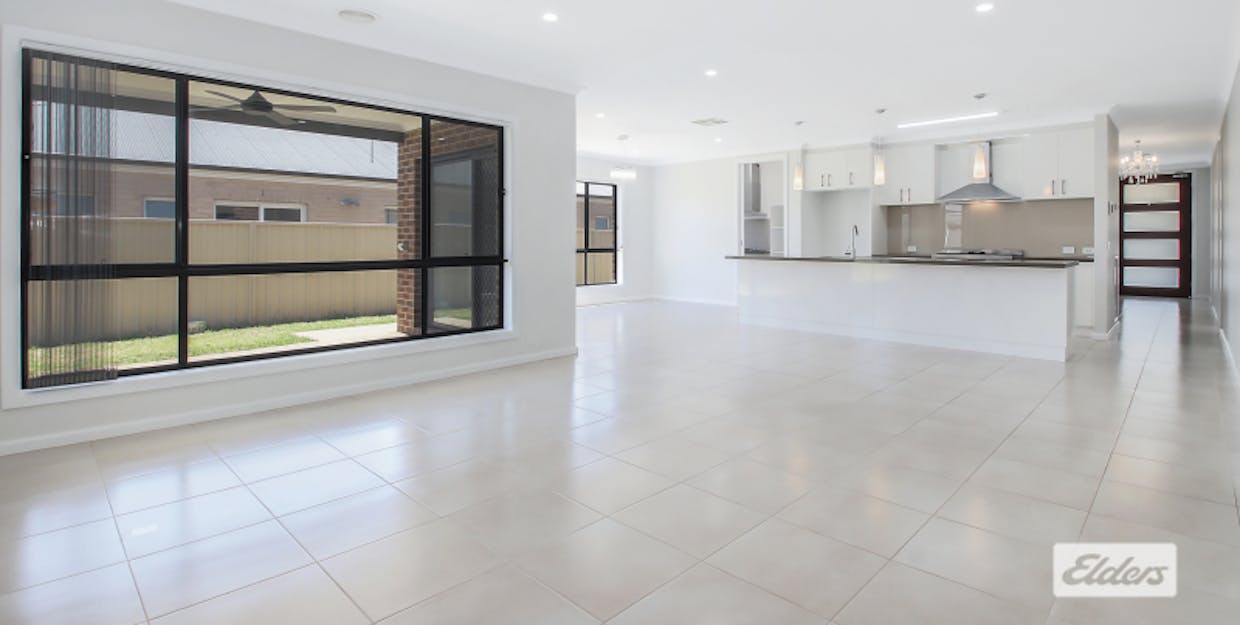 42 Ruthven Circuit, Wodonga, VIC, 3690 - Image 4