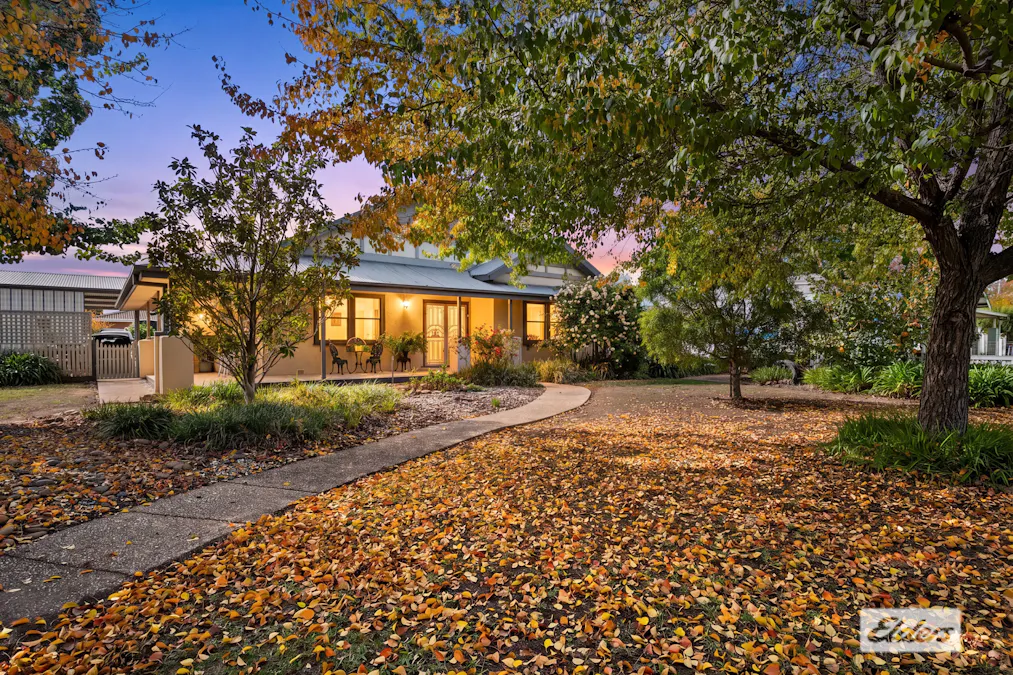24 Airlie Street, Corowa, NSW, 2646 - Image 2