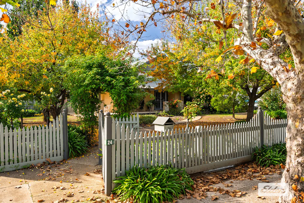 24 Airlie Street, Corowa, NSW, 2646 - Image 1