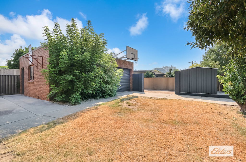 402 Dale Crescent, Lavington, NSW, 2641 - Image 9