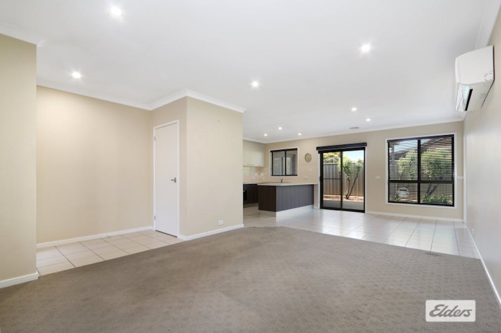 1/378 Cambourne Street, Lavington, NSW, 2641 - Image 2