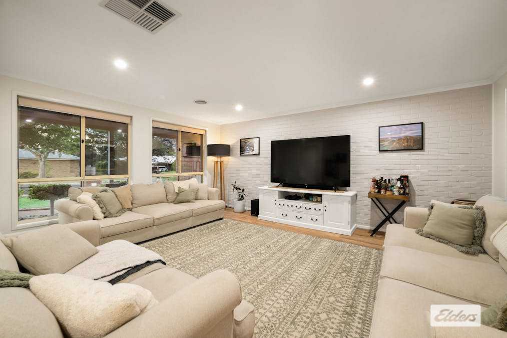 41 Dalton Avenue, West Wodonga, VIC, 3690 - Image 11