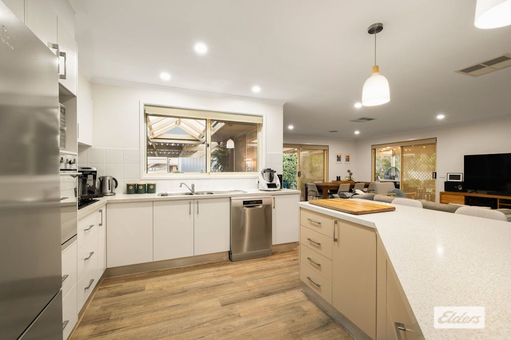 41 Dalton Avenue, West Wodonga, VIC, 3690 - Image 3