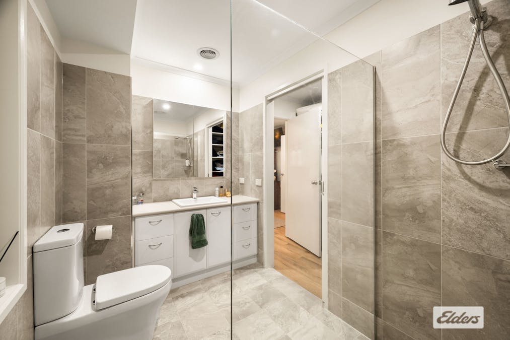 41 Dalton Avenue, West Wodonga, VIC, 3690 - Image 15