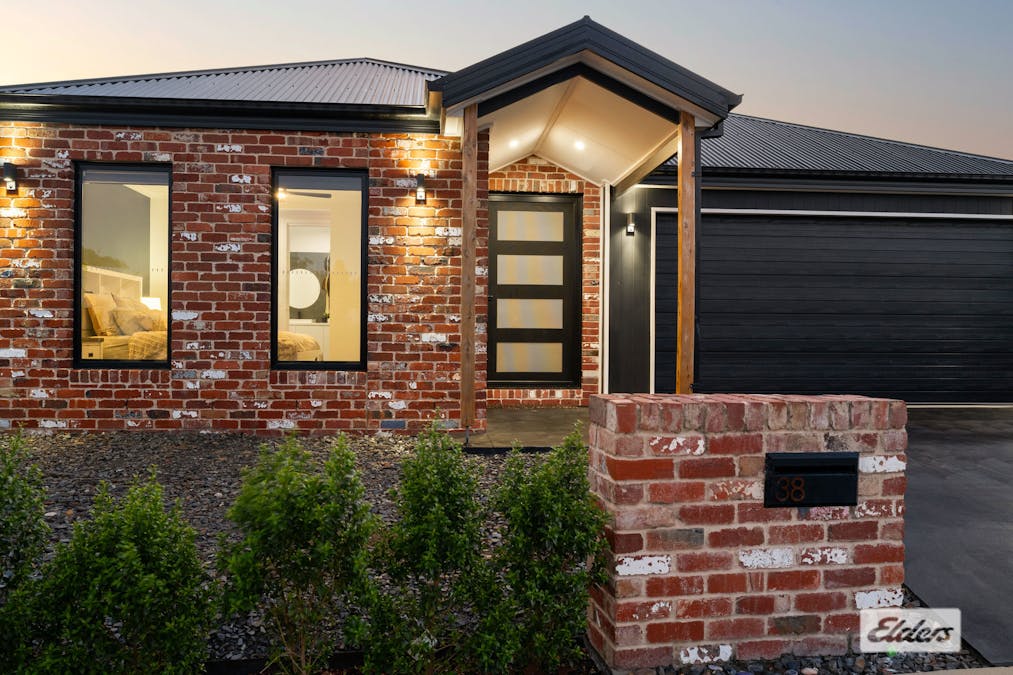 38 Devitt Way, Killara, VIC, 3691 - Image 2