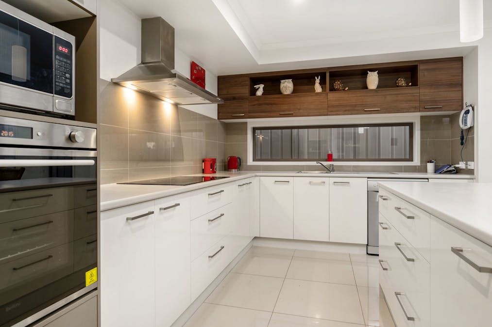 6 Gurney Crescent, Wodonga, VIC, 3690 - Image 3