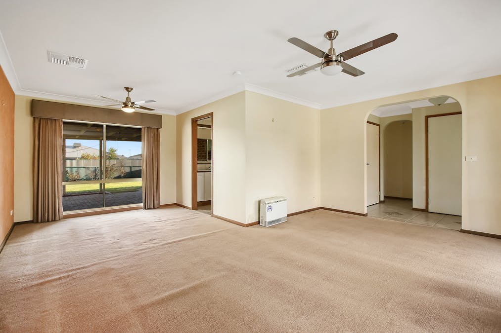 48 Saville Avenue, Lavington, NSW, 2641 - Image 5