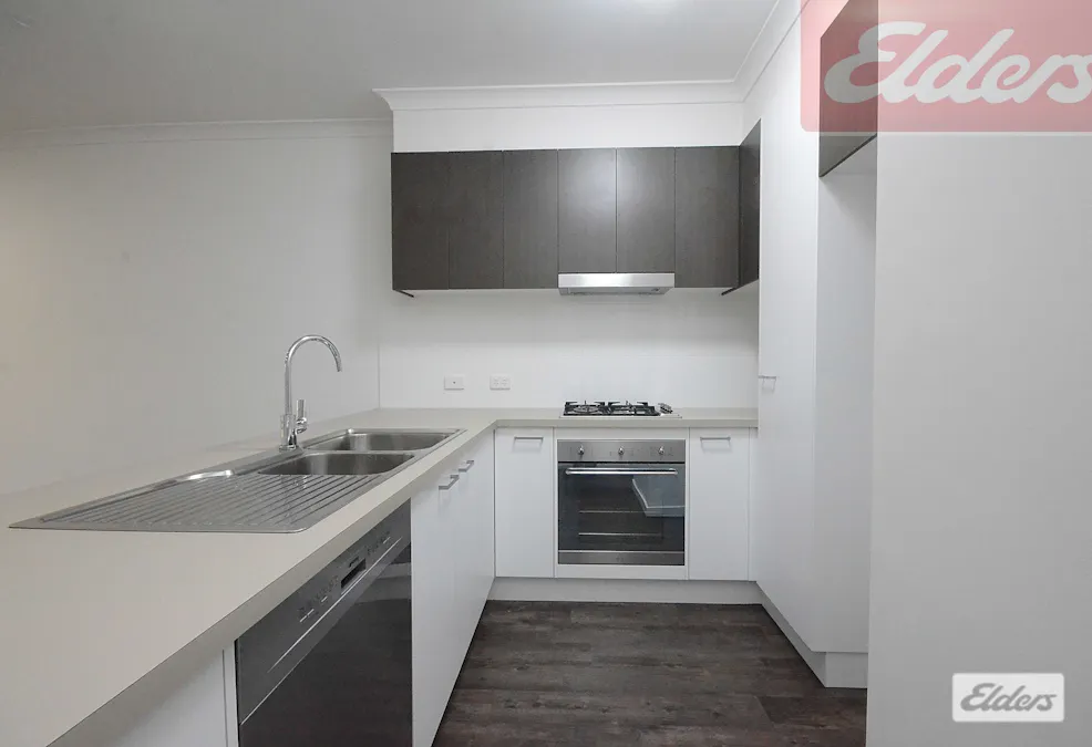 878 Frauenfelder Street, Albury, NSW, 2640 - Image 2