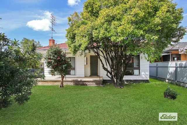 96 Mitchell Street — photo from Elders Real Estate Albury/Wodonga