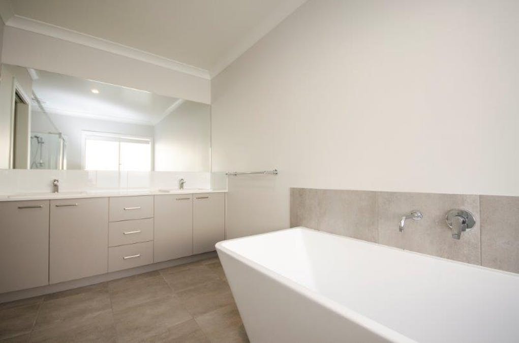 330 Bellevue Street, North Albury, NSW, 2640 - Image 8