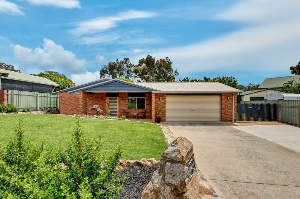 2 Fraser Court, Wodonga, VIC, 3690 - Image 1