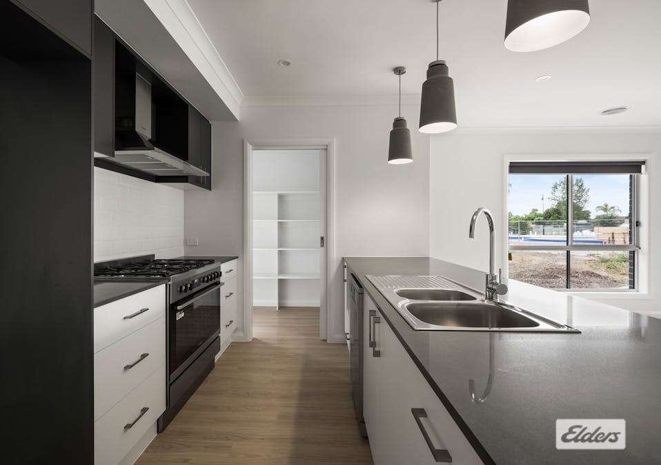 48 Ledbury Circuit, Wodonga, VIC, 3690 - Image 2