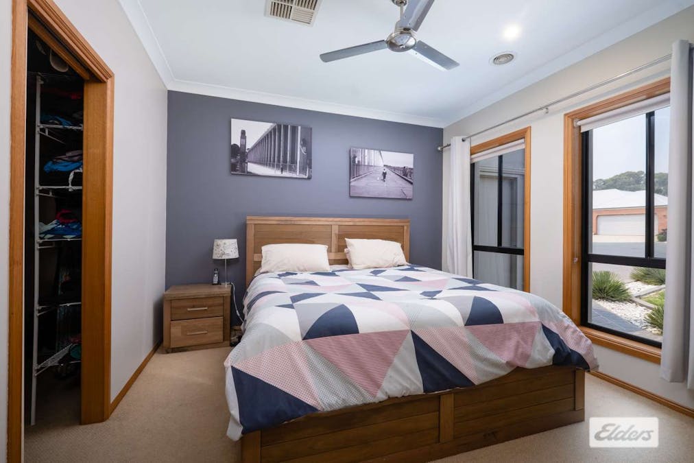 2 Lucas Court, West Wodonga, VIC, 3690 - Image 3