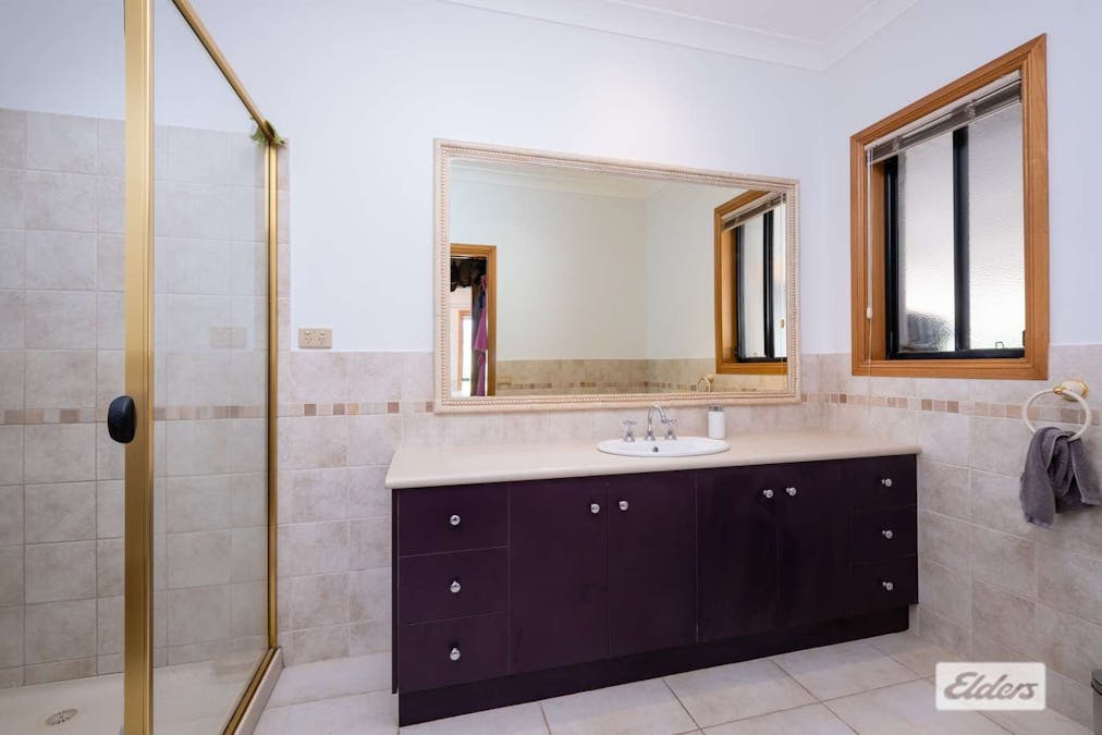 2 Lucas Court, West Wodonga, VIC, 3690 - Image 4