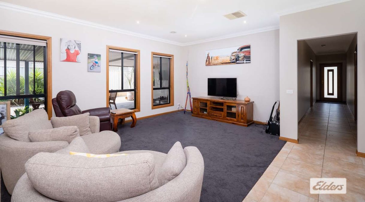 2 Lucas Court, West Wodonga, VIC, 3690 - Image 7