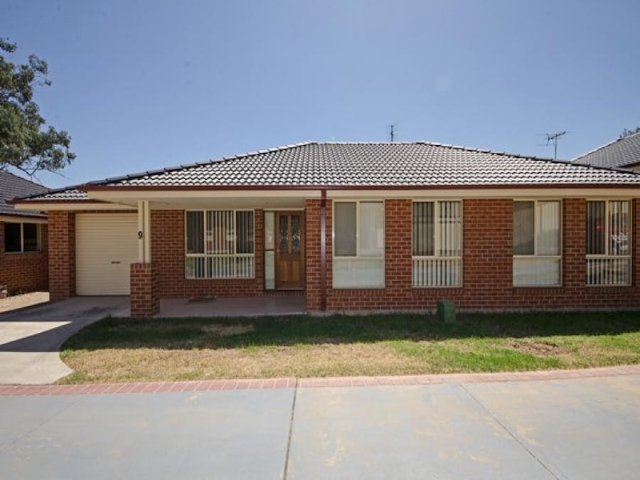 9/833 Watson Street, Albury, NSW, 2640 - Image 1
