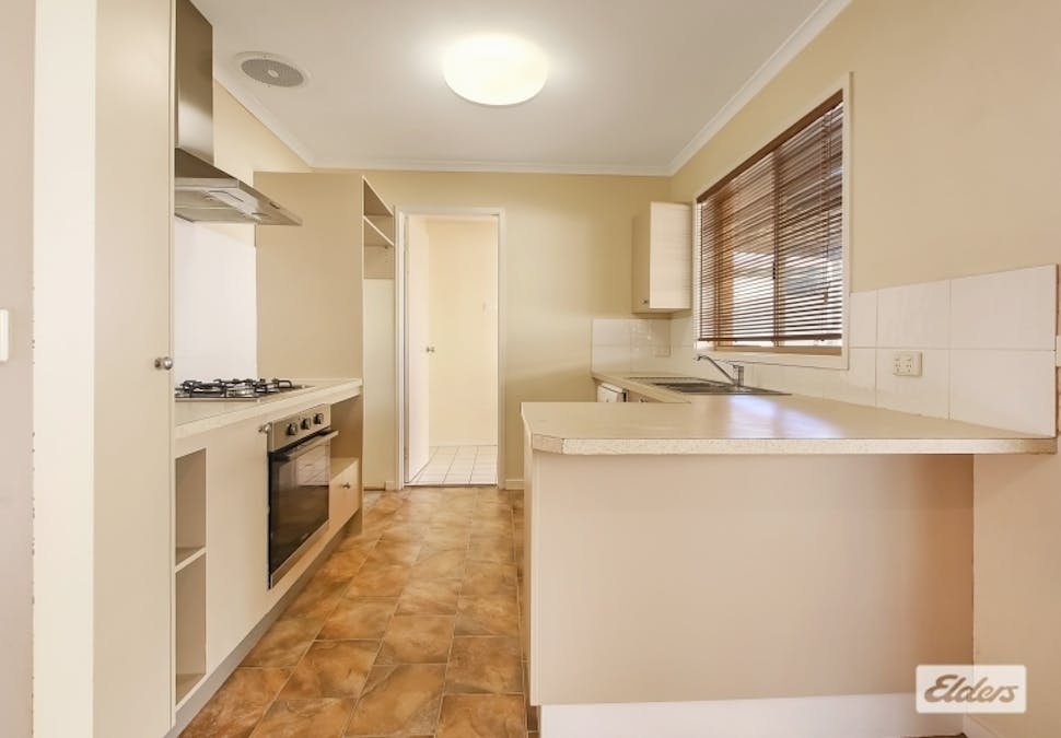 8 Thrush Court, Wodonga, VIC, 3690 - Image 4