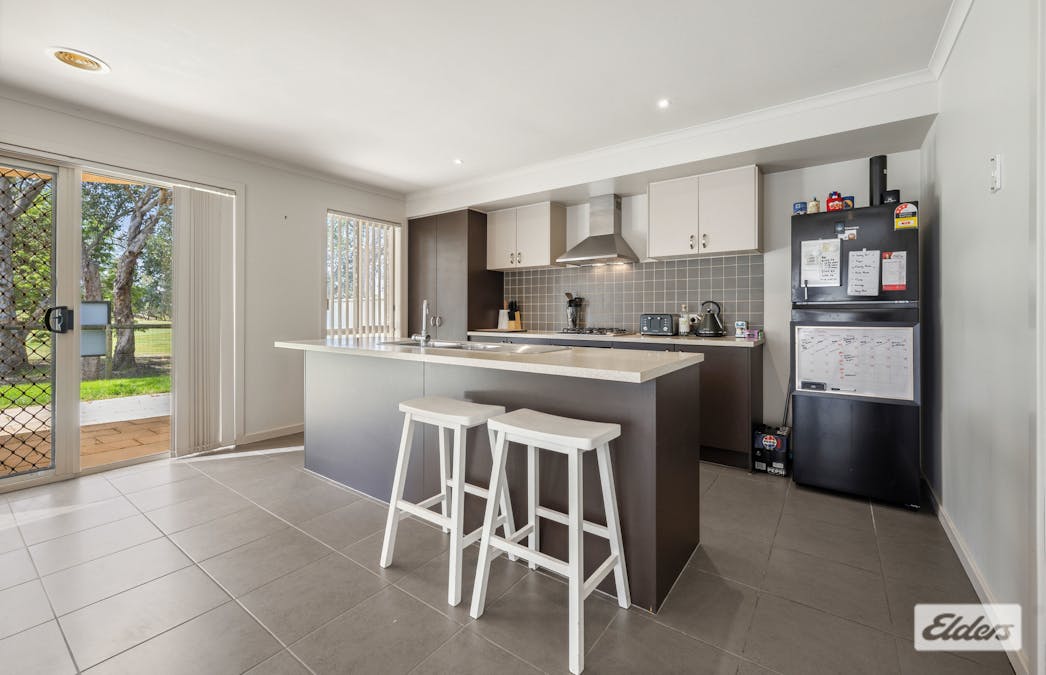 22 Innisbrook Avenue, West Wodonga, VIC, 3690 - Image 3