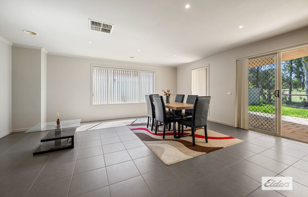 22 Innisbrook Avenue, West Wodonga, VIC, 3690 - Image 4