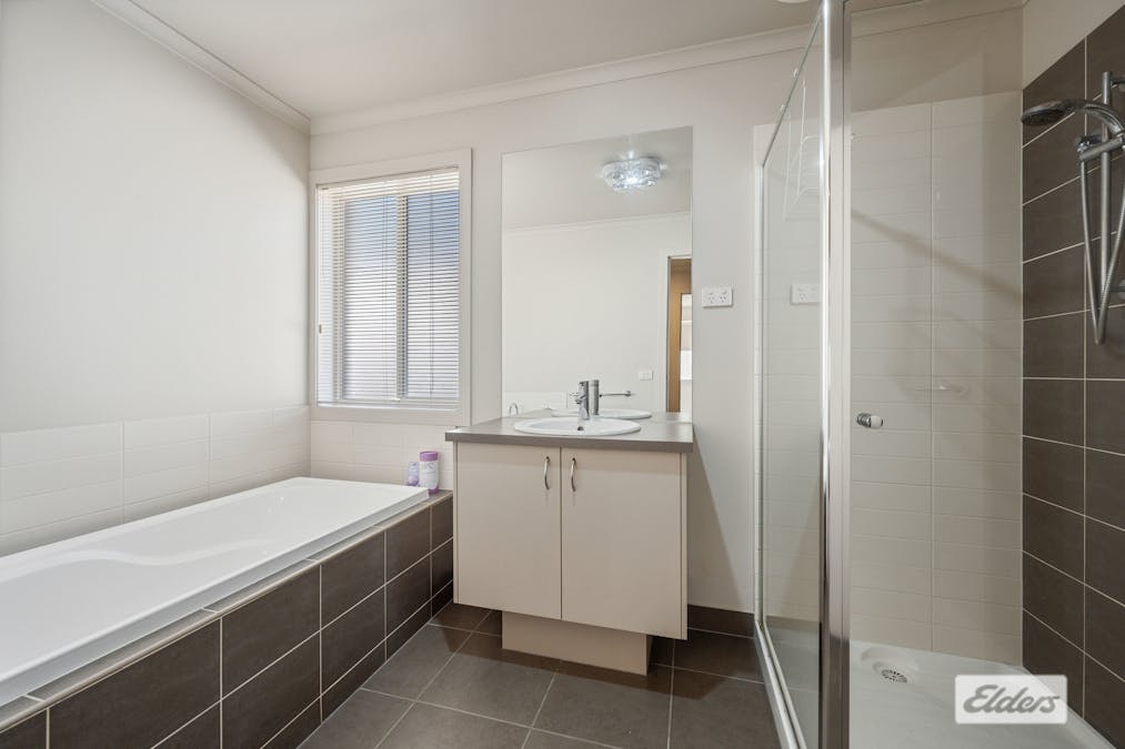 22 Innisbrook Avenue, West Wodonga, VIC, 3690 - Image 11