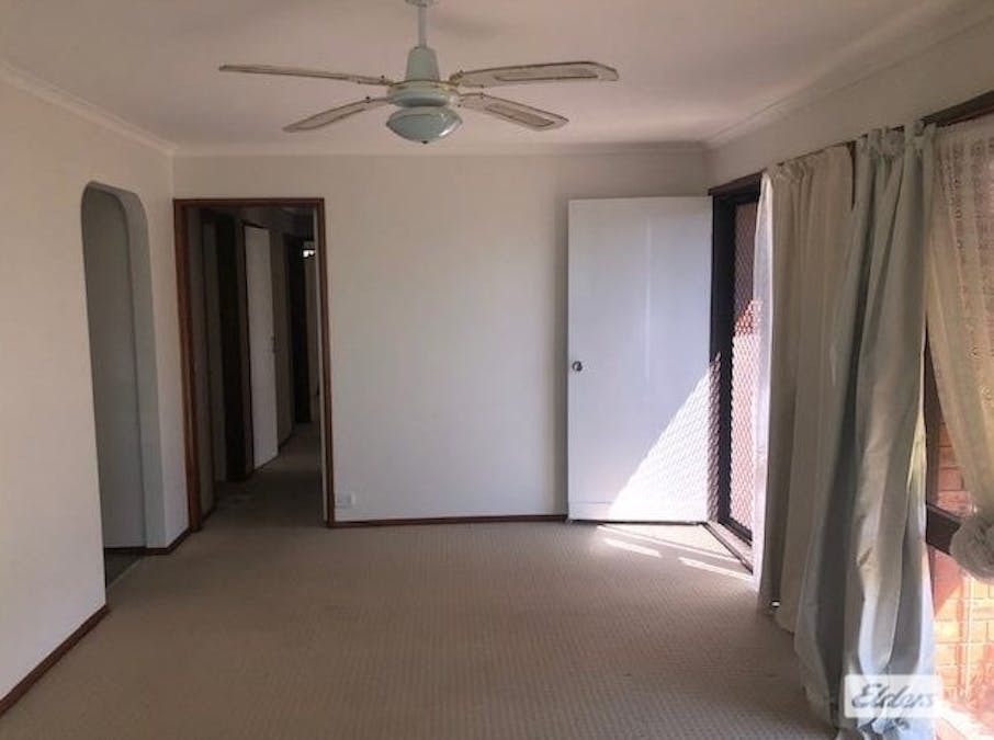 12 Ellison Court, Wodonga, VIC, 3690 - Image 2