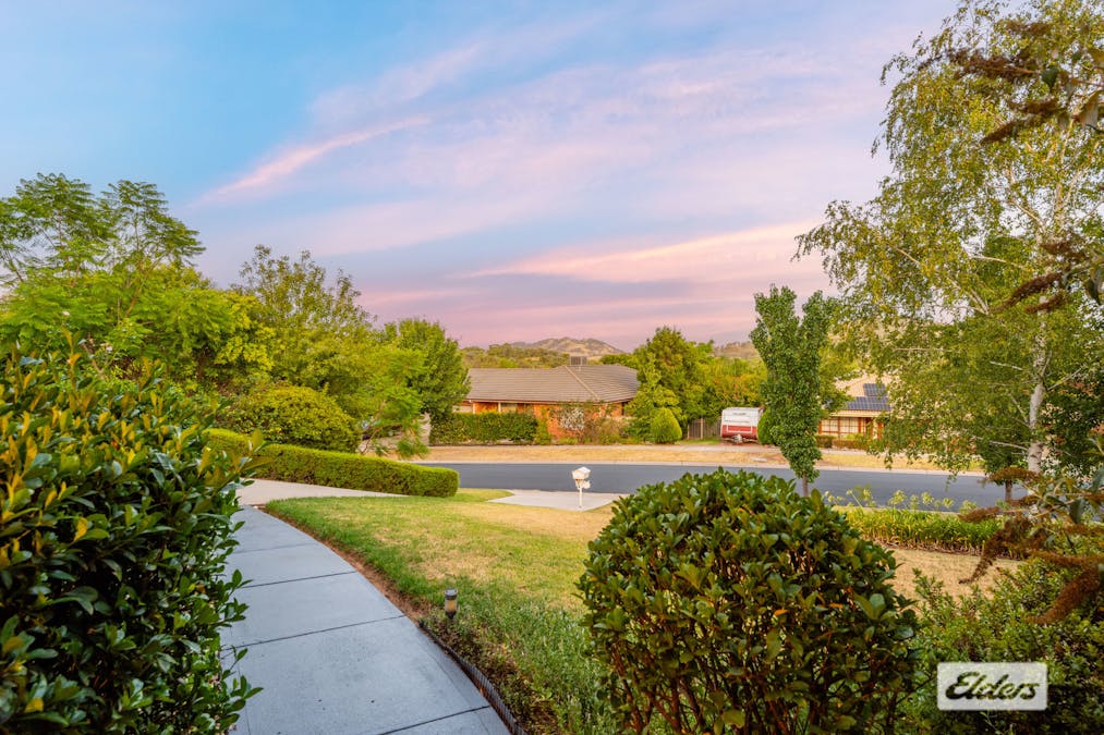7 Jevington Drive, Wodonga, VIC, 3690 - Image 2
