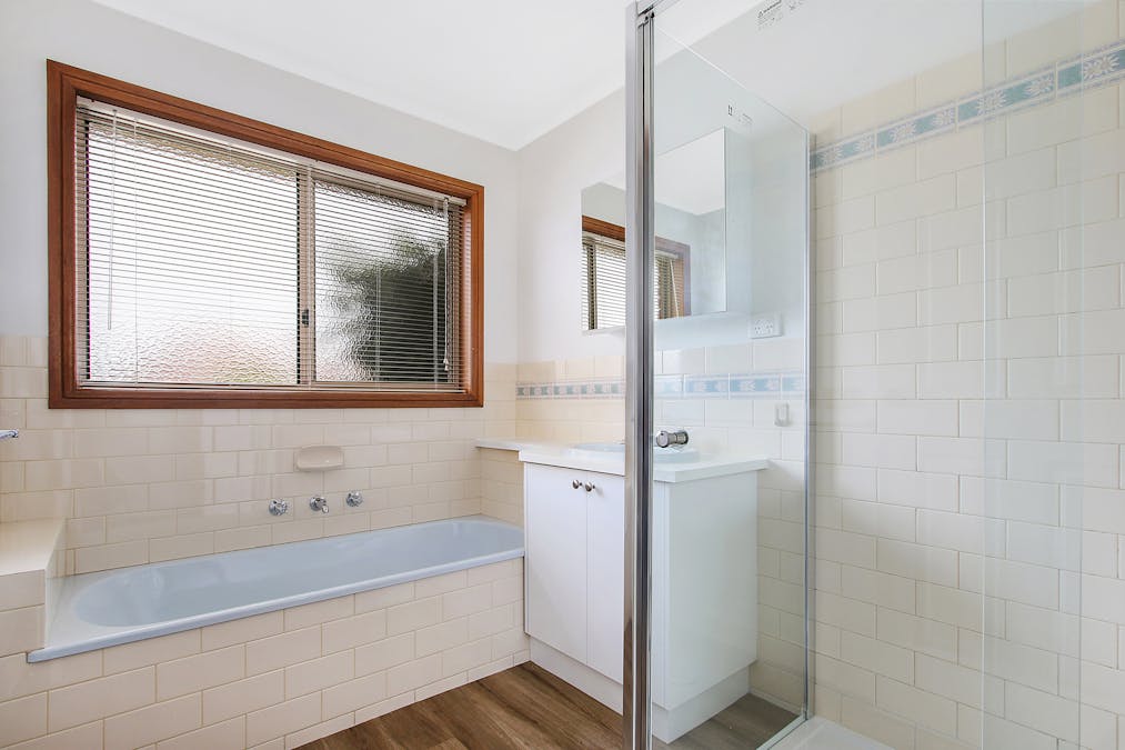 2/36 Mayfair Drive, West Wodonga, VIC, 3690 - Image 6