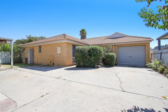 2/212 Lawrence Street, Wodonga, VIC, 3690 - Image 1
