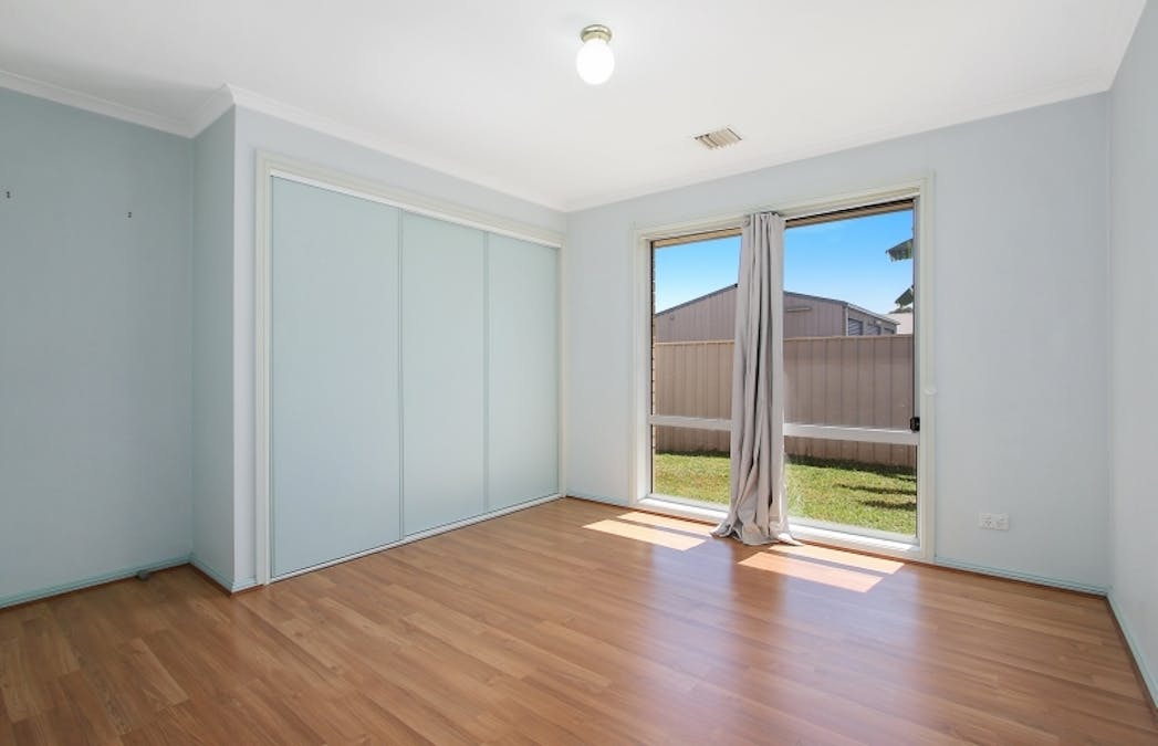 2/212 Lawrence Street, Wodonga, VIC, 3690 - Image 4